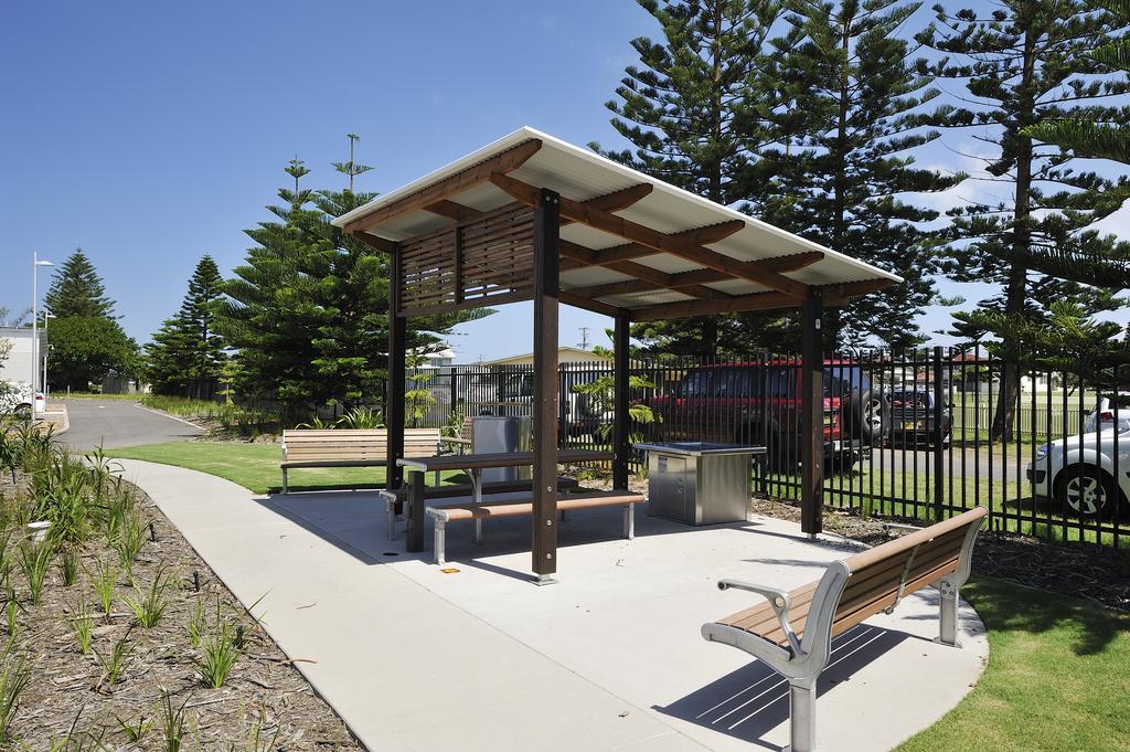 ホテル Nrma Stockton Beach Holiday Park エクステリア 写真