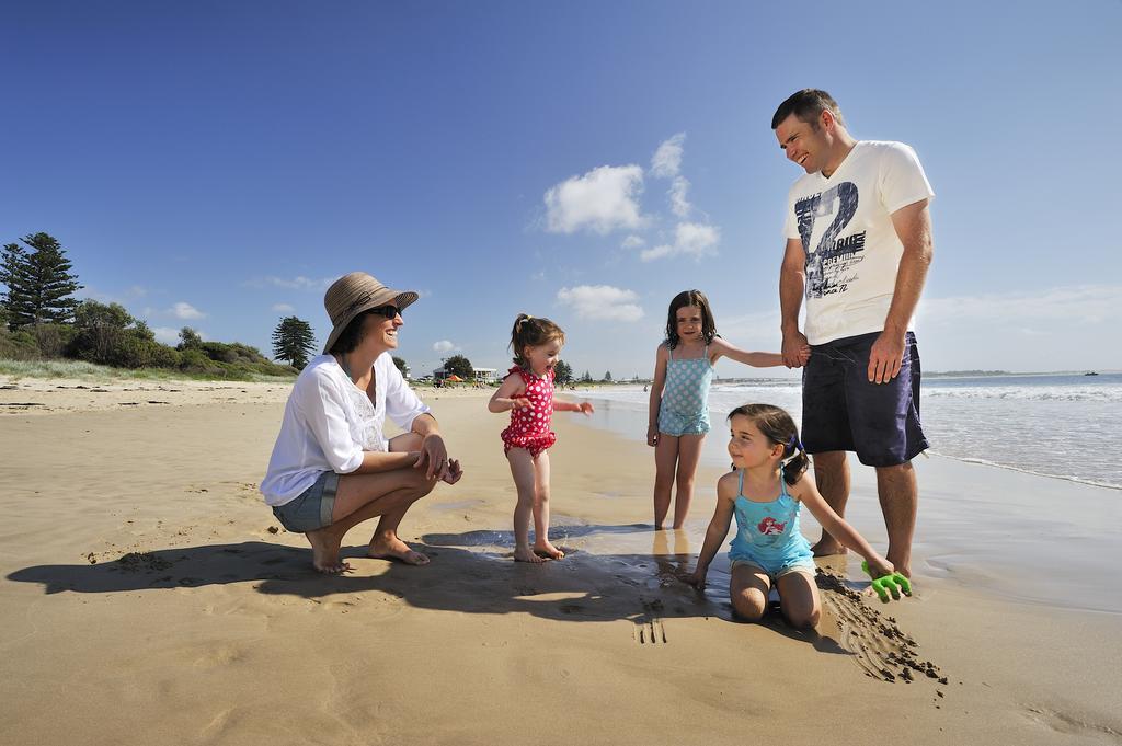 ホテル Nrma Stockton Beach Holiday Park エクステリア 写真