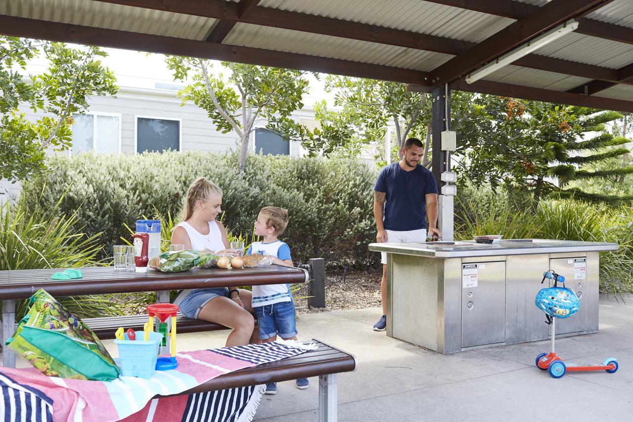 ホテル Nrma Stockton Beach Holiday Park エクステリア 写真